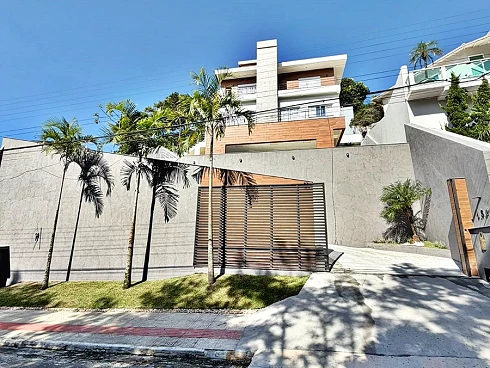 Casa em Bosque das Mansões, São José