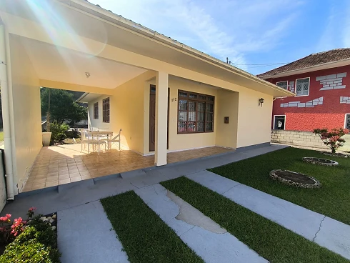 Casa em Centro, São Pedro de Alcântara