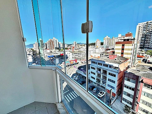 Apartamento em Kobrasol, São José