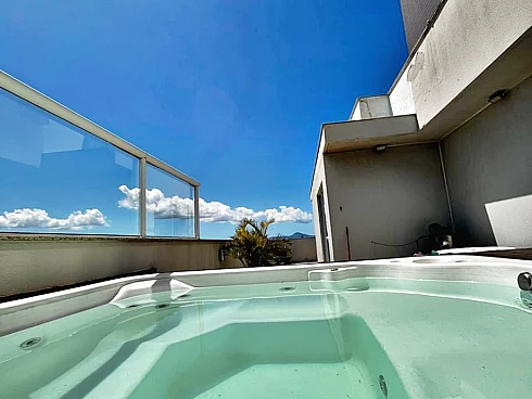 Cobertura em Roçado, São José