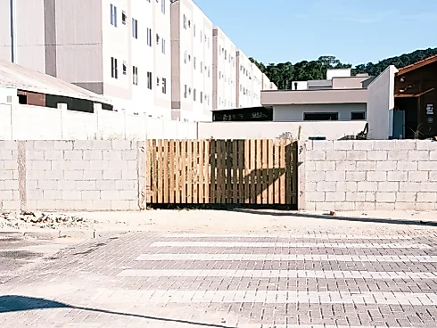 Terreno em Ótima Localização Lisboa Iii
