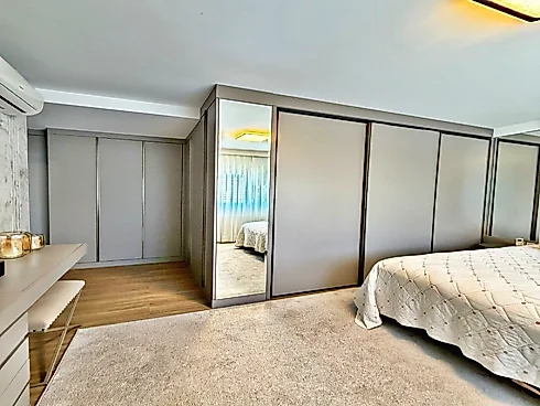 Amplo Apartamento Disponível para Venda, 4 Suítes, Totalmente Mobiliado e Decorado, no Kplatz Residence, Bairro Campinas, São José/SC - Foto 25