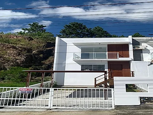 Sobrado geminado em Bela Vista, Palhoça