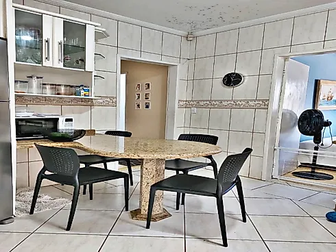 Casa em Jardim Santiago, São José