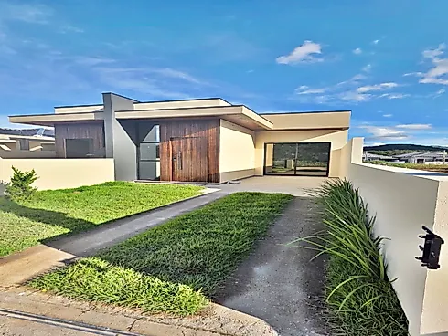 Casa 2 Quartos, 2 Vagas - Forquilhas 