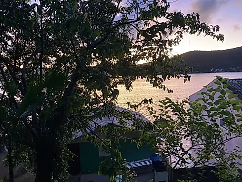 Casa com 3 Dorm. de Frente para o Mar na Enseada de Brito/Palhoça SC - Foto 35