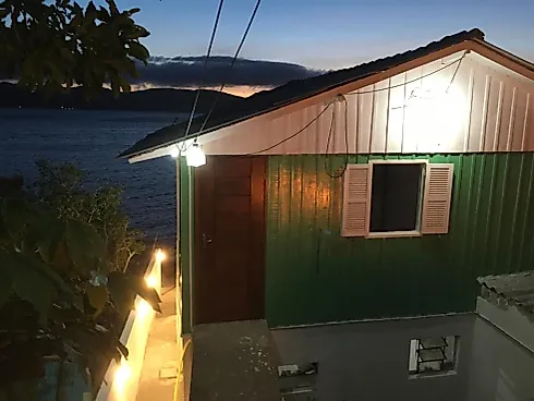 Casa com 3 Dorm. de Frente para o Mar na Enseada de Brito/Palhoça SC - Foto 40