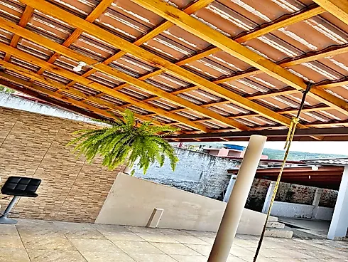 Casa em Fundos, Biguaçu
