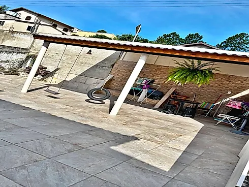 Casa em Fundos, Biguaçu