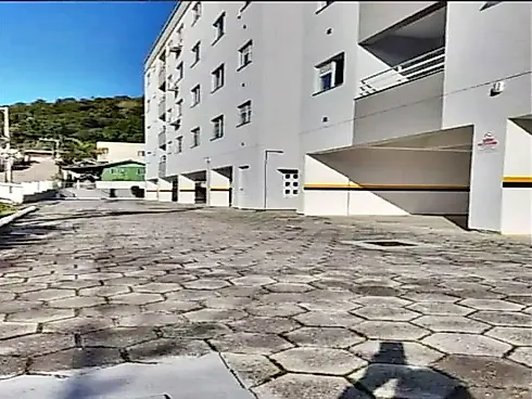 Apartamento em Potecas, São José