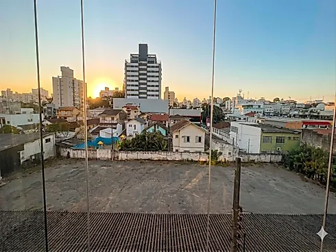 Apto em Capoeiras, Ótima Localização 3 Quartos - Foto 12