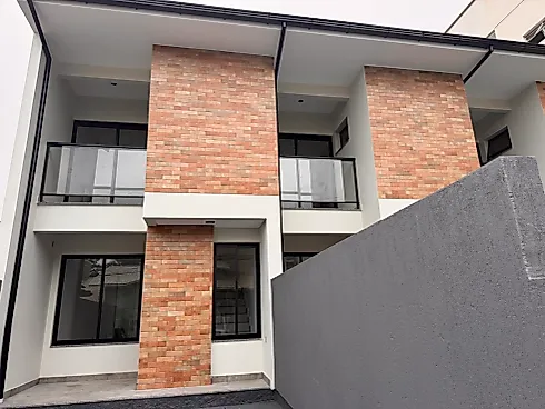 Sobrado geminado em Areias, São José