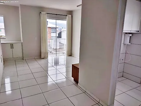 Apartamento em Nova Palhoça, Palhoça