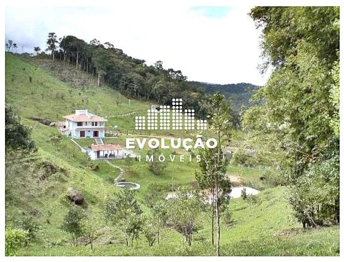 Sítio em Santa Tereza, São Pedro de Alcântara