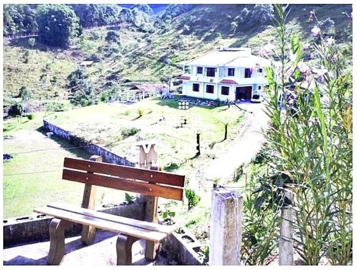 Sítio em Santa Tereza, São Pedro de Alcântara