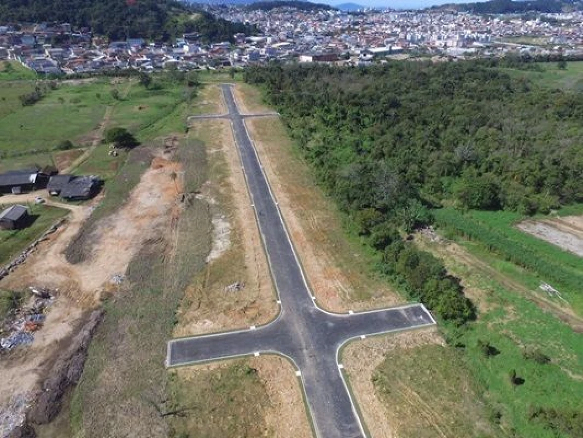 Terreno em Forquilhas, São José
