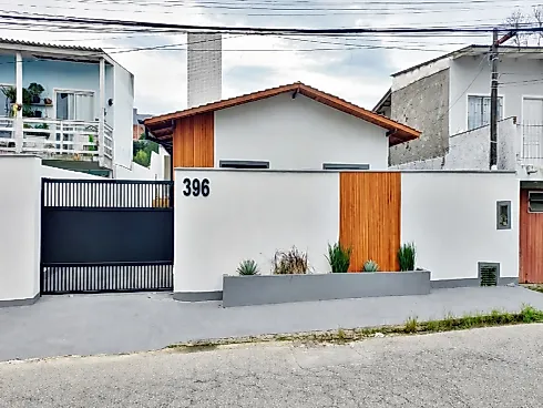 Casa 3 Quartos com 1 Suíte - Serraria