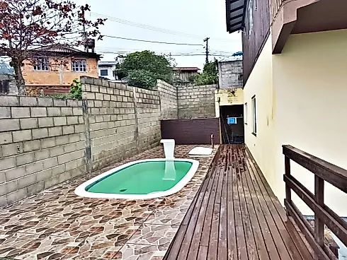 Casa 4 Dormitórios e Piscina - Fundos - Foto 10