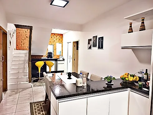 Casa 4 Dormitórios e Piscina - Fundos - Foto 13