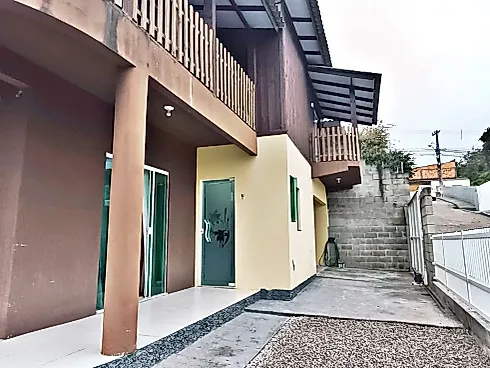 Casa 4 Dormitórios e Piscina - Fundos - Foto 6