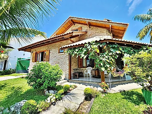 Casa 3 Quartos 170m² com Piscina - Praia de Bombas - Casa em Praia de Bombas, Bombinhas - Foto 2