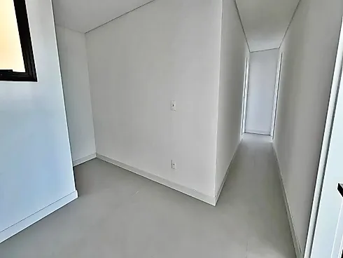 Apartamento de Alto Padrão, Composto por 3 Suítes, 4 Vagas de Garagens, Disponível para Venda em Jurerê, Florianópolis/SC; - Foto 13