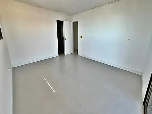 Apartamento de Alto Padrão, Composto por 3 Suítes, 4 Vagas de Garagens, Disponível para Venda em Jurerê, Florianópolis/SC; - Foto 15