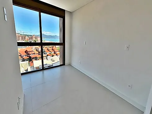 Apartamento de Alto Padrão, Composto por 3 Suítes, 4 Vagas de Garagens, Disponível para Venda em Jurerê, Florianópolis/SC; - Foto 17