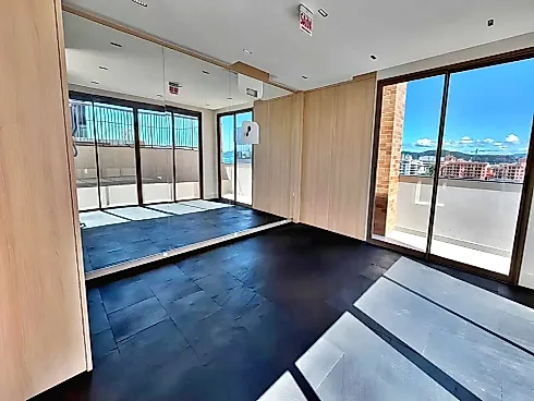 Apartamento de Alto Padrão, Composto por 3 Suítes, 4 Vagas de Garagens, Disponível para Venda em Jurerê, Florianópolis/SC; - Foto 21