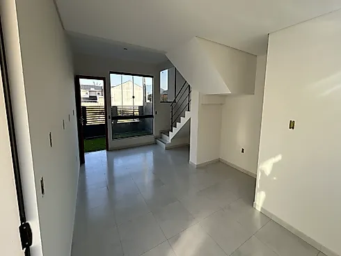 Casa com 3 Quartos, 1 Suíte, Lavabo e Terreno Privativo no Recanto da Natureza – Forquilhas | São José - Sobrado geminado em Forquilhas, São José - Foto 5