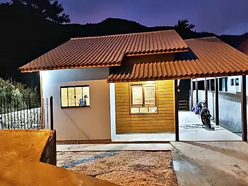 Casa Mista Disponível para Venda no Bairro Trindade, Imóvel Novo, 3 Dormitórios, 1 Suíte, Garagem, Florianópolis/SC - Casa em Trindade, Florianópolis - Foto 5