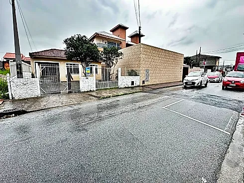 Casa 3 Quartos 210 m² - Jardim Eldorado