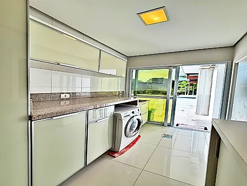 Casa de Alto Padrão, Mobiliada, Disponível para Venda no Condomínio Residencial Quinta dos Guimarães, Santo Amaro da Imperatriz/SC - Foto 19
