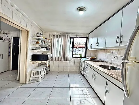 Casa Disponível para Venda no Bairro Kobrasol, São José/SC, 3 Dormitórios: - Foto 11