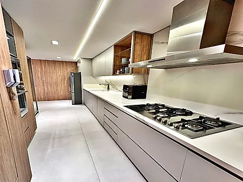 Maravilhoso Apartamento Disponível para Venda no Residencial Absoluto, 3 Suites, 2 Vagas, Bairro Campinas, São José/SC - Foto 10
