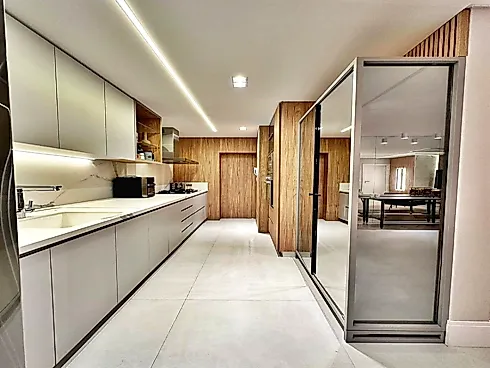 Maravilhoso Apartamento Disponível para Venda no Residencial Absoluto, 3 Suites, 2 Vagas, Bairro Campinas, São José/SC - Foto 9
