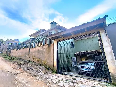 Casa 4 Quartos com 1 Suíte e 324m² - Potecas