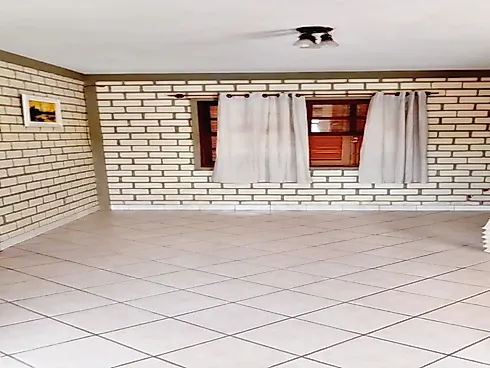 Casa 3 Quartos, 2 Vagas, 70m Mar - Foto 2