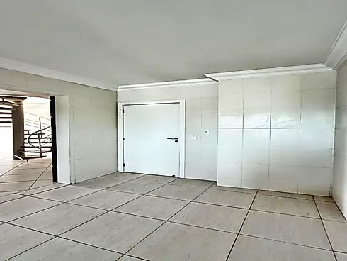Apartamento Cobertura Duplex, 4 Dormitórios, Suíte e Garagem para 2 Veículos, Disponível para Venda no Bairro Abraão, Florianópolis/SC - Foto 15