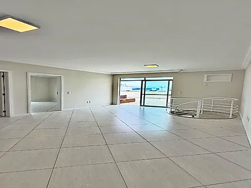 Apartamento Cobertura Duplex, 4 Dormitórios, Suíte e Garagem para 2 Veículos, Disponível para Venda no Bairro Abraão, Florianópolis/SC - Foto 28