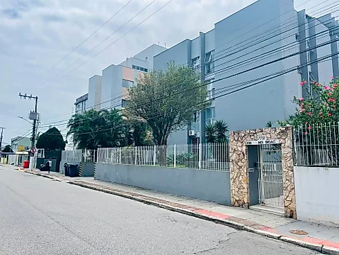 Kitnet em Coqueiros, Florianópolis