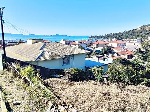 Terreno em Canto dos Ganchos, Governador Celso Ramos