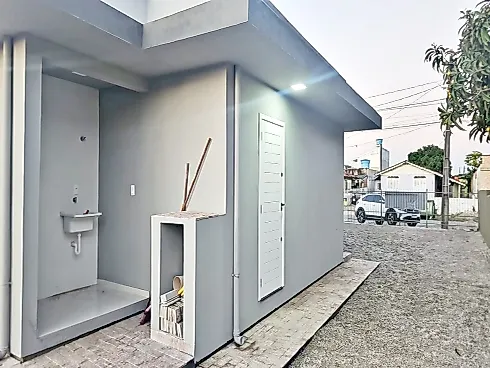 Casa 2 Quartos, 2 Banheiros, 5 Vagas - Barra do Aririú - Foto 8
