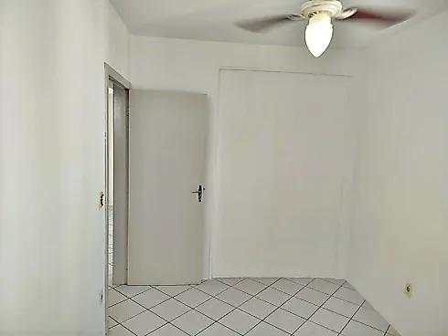 Apartamento de 1 Dormitório com Sacada, Andar Alto, Elevador, Disponível para Venda, Bairro Campinas, São José/SC - Foto 11