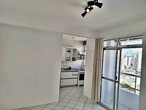 Apartamento de 1 Dormitório com Sacada, Andar Alto, Elevador, Disponível para Venda, Bairro Campinas, São José/SC - Foto 8