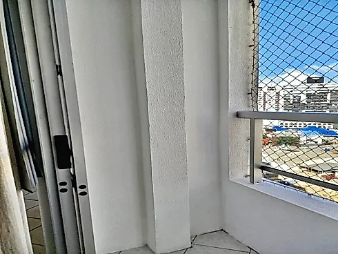 Apartamento de 1 Dormitório com Sacada, Andar Alto, Elevador, Disponível para Venda, Bairro Campinas, São José/SC - Foto 9