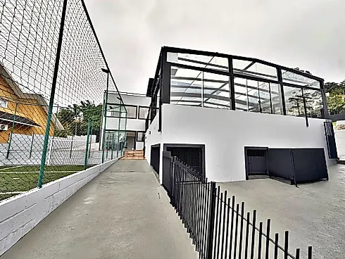 Casa de Alto Padrão com Piscina e Quadra de Esportes, Disponível para Venda no Condomínio Residencial Bosque das Mansões, São José/SC - Foto 10