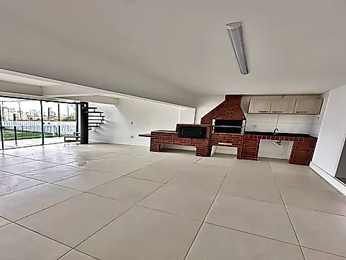 Casa de Alto Padrão com Piscina e Quadra de Esportes, Disponível para Venda no Condomínio Residencial Bosque das Mansões, São José/SC - Foto 21