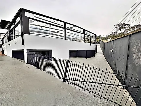 Casa de Alto Padrão com Piscina e Quadra de Esportes, Disponível para Venda no Condomínio Residencial Bosque das Mansões, São José/SC - Foto 9