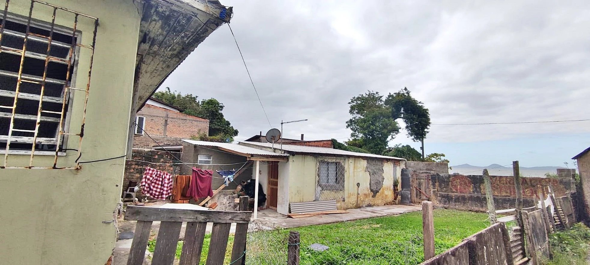Ótimo Terreno de 450m em Barreiros com Casa - Foto 16
